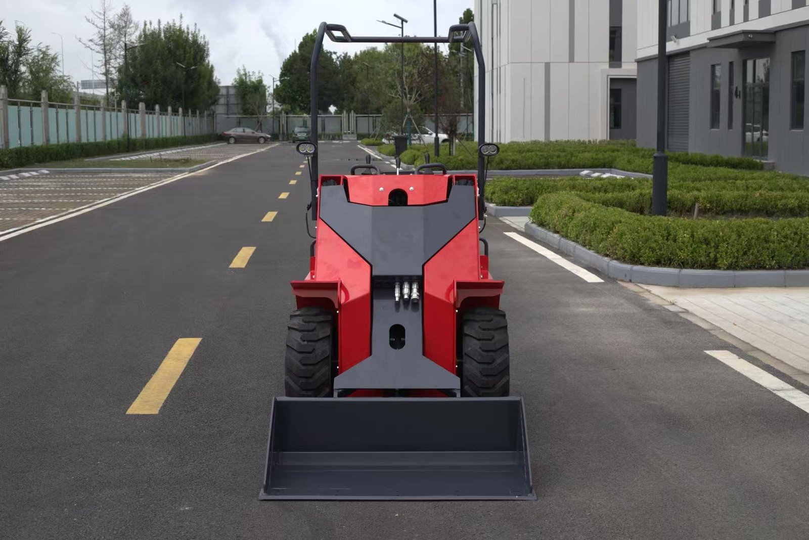 390 Monocylinder Wheeled Skid Steer Loader Compact Agility for Efficient Material Handling - 图片 2