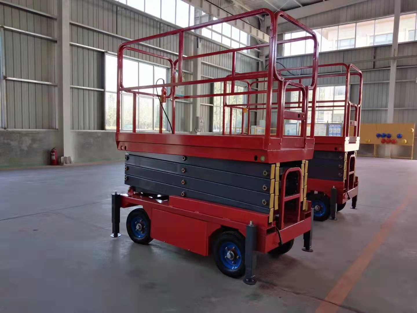 XT-06L Scissor Lift: Enhanced Reach for Demanding Aerial Work - 图片 3