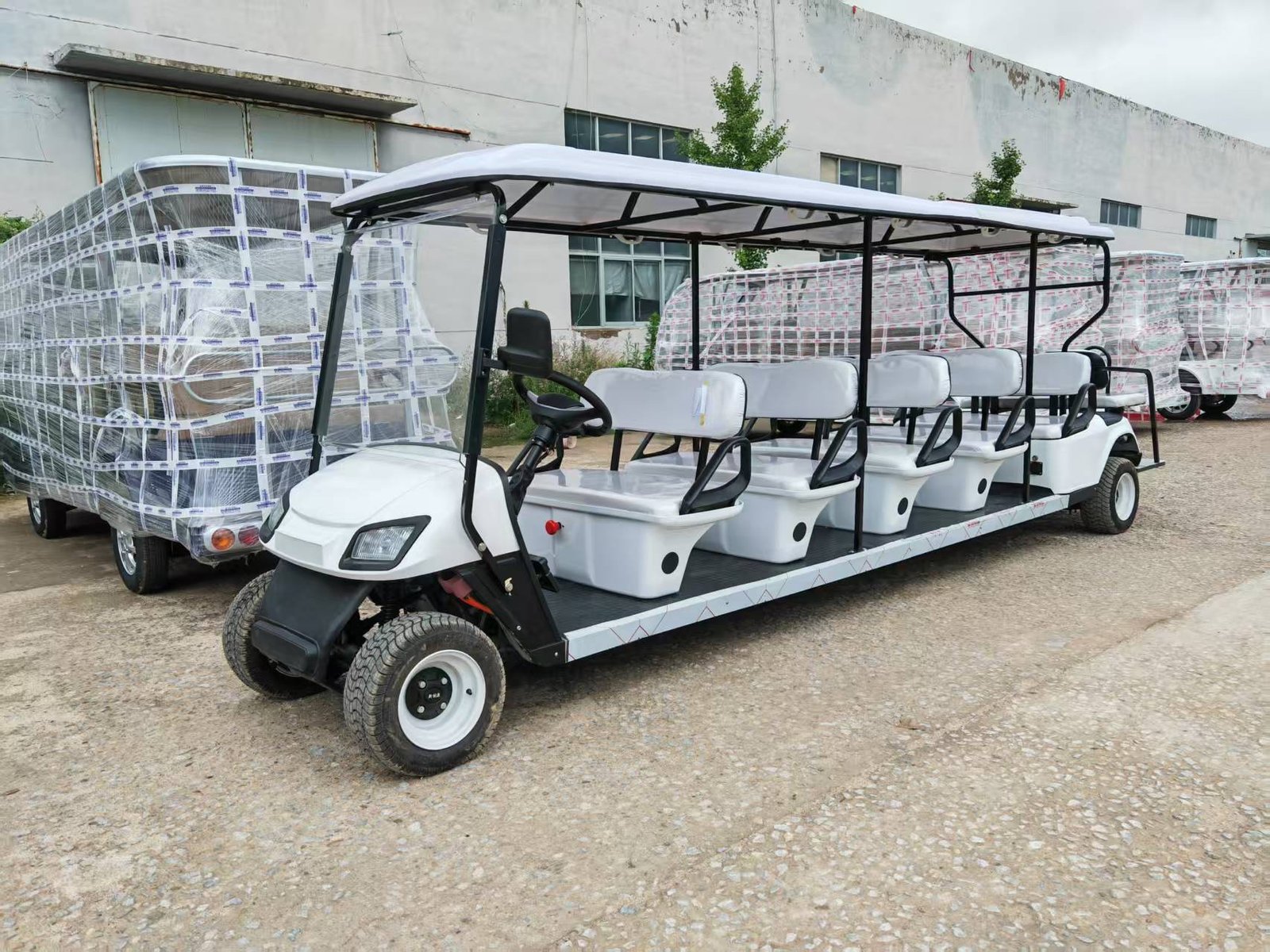 VR-A10+2 12-Seater Electric Golf Cart Maximum Capacity for Demanding Transport Needs - 图片 2