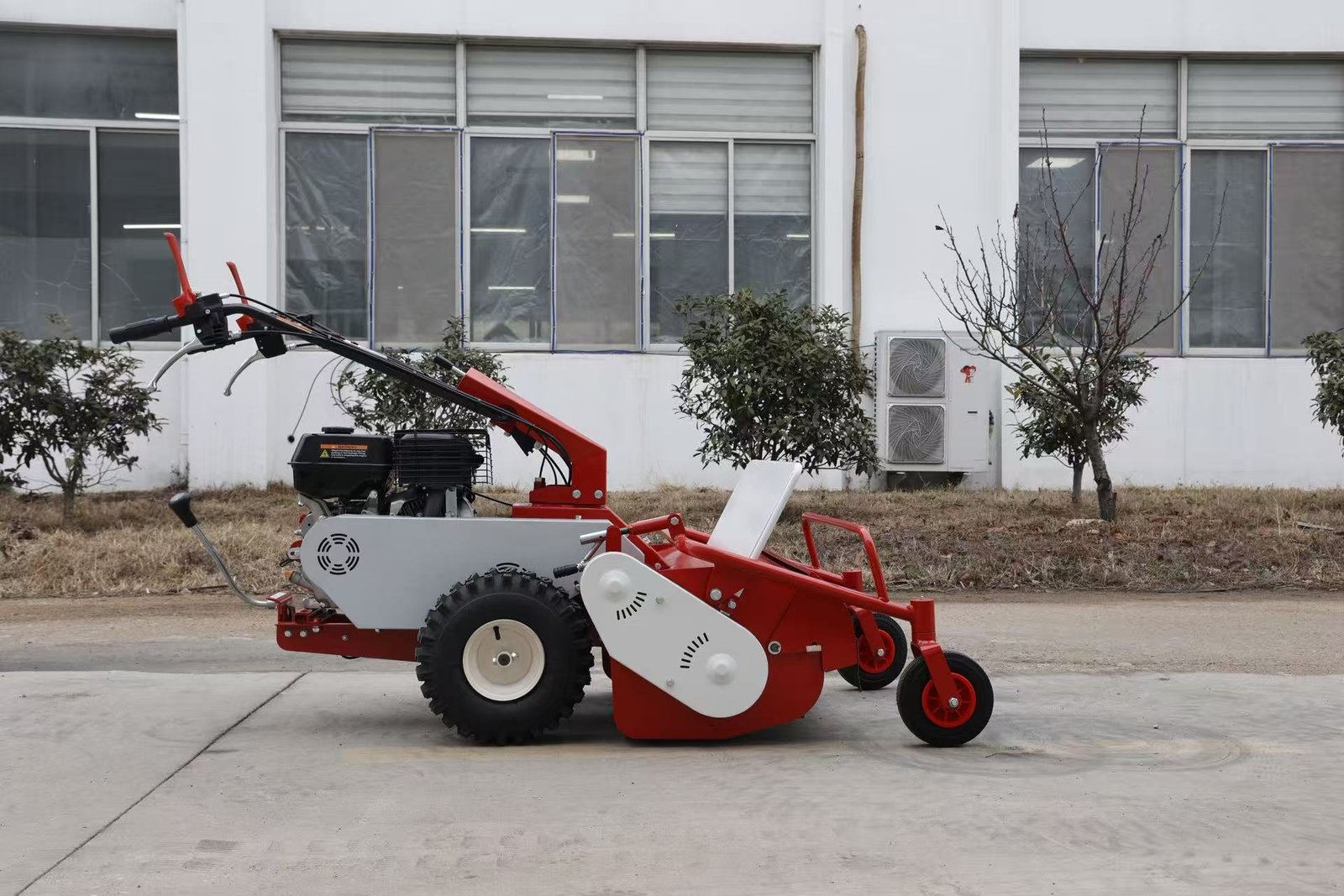 Professional Lawn Mower: Precision Cutting for a Perfect Lawn