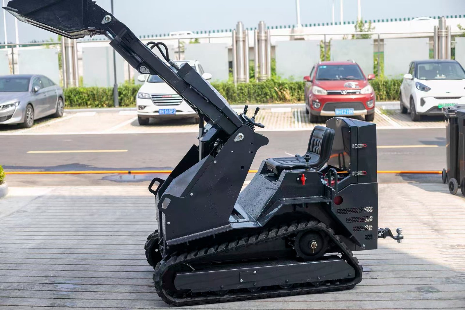 390 Monocylinder Tracked Skid Steer Loader Compact Power for Tight Spaces - 图片 4