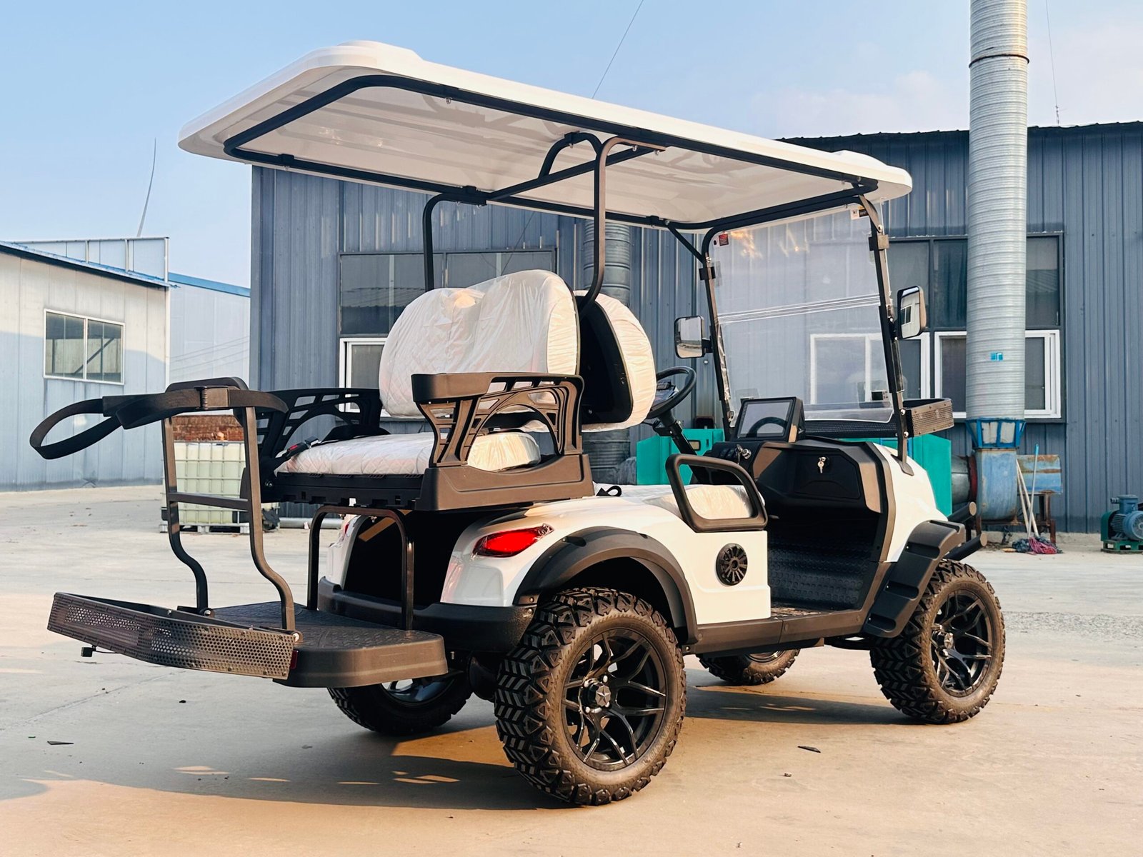 VR-C2+2 4-Seater Electric Golf Cart Versatile All-Terrain Performance - 图片 4