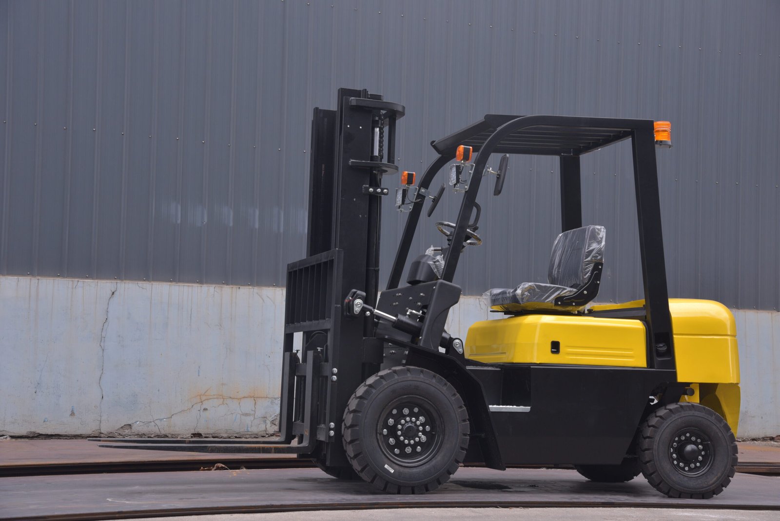 KL-CPCD50 Diesel Forklift: Robust 5-Ton Performance for Demanding Applications - 图片 2