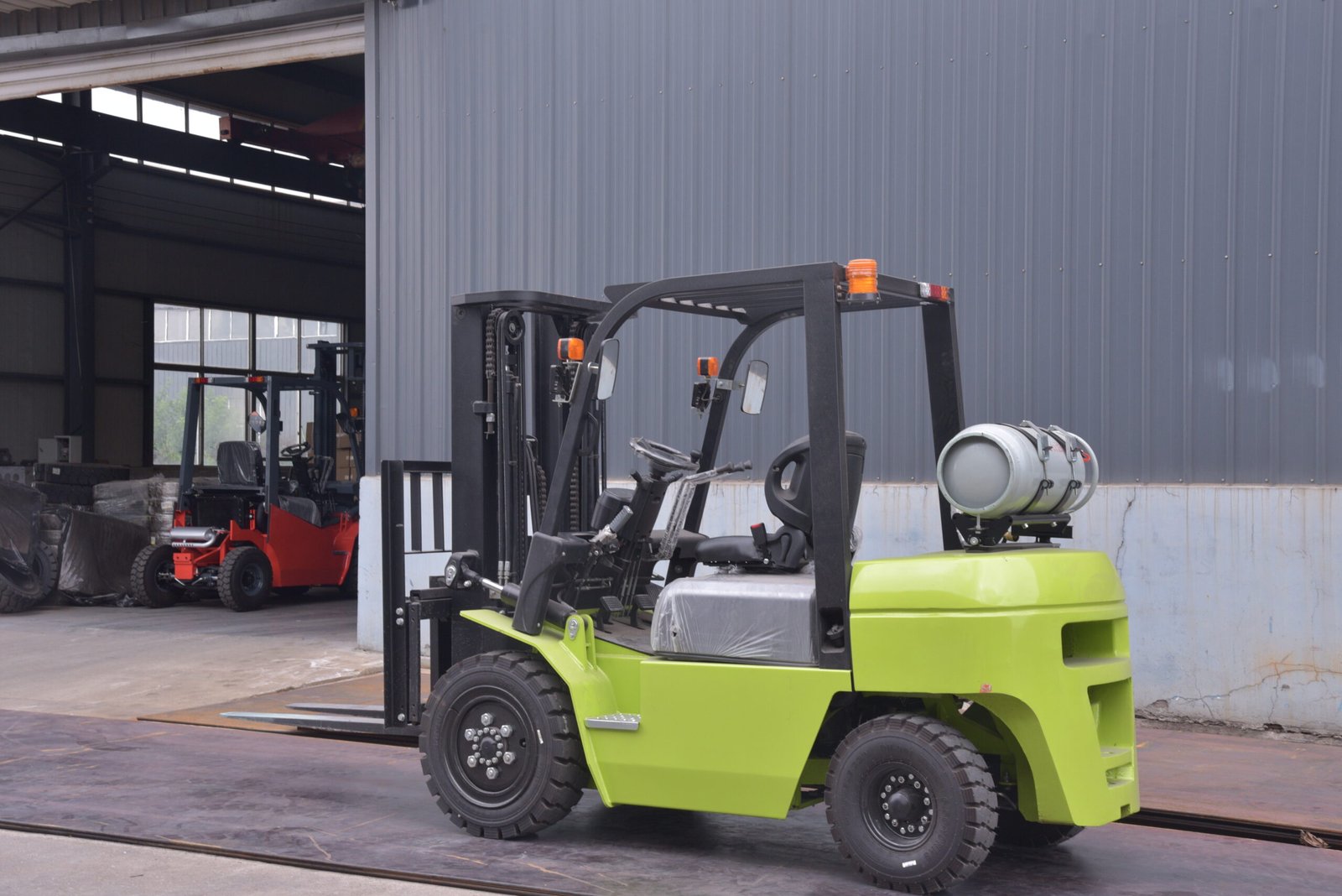 KL-CPCG25 LPG Forklift: Clean and Efficient 2.5-Ton Material Handling Solution