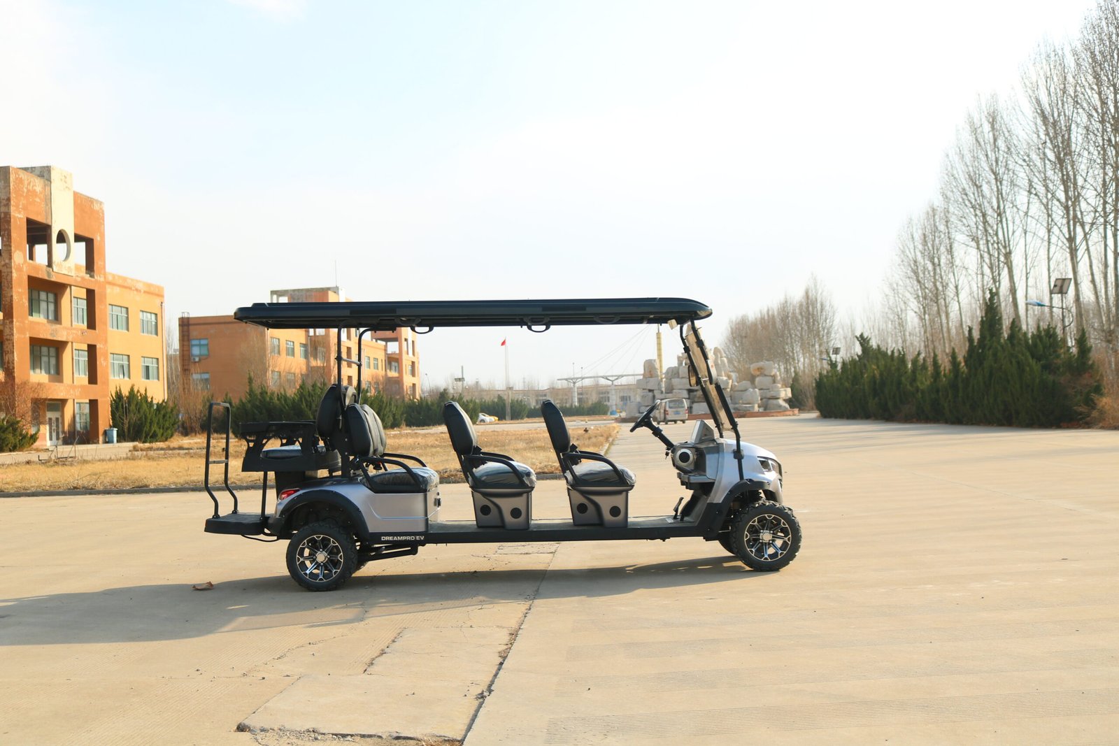 VR-C6+2 8-Seater Electric Golf Cart Maximum Capacity Meets All-Terrain Performance - 图片 4