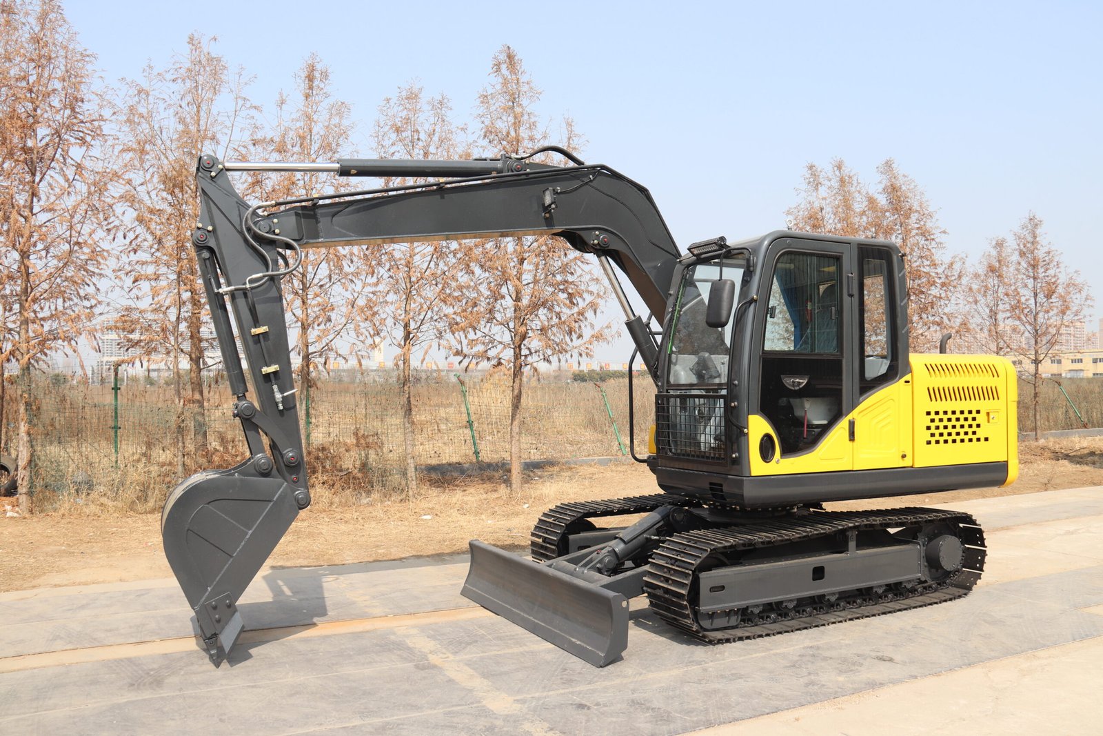 Large80 8-Ton Crawler Excavator Power, Precision, and Performance