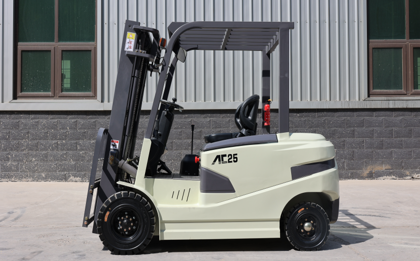 VC25 Series Electric Forklift