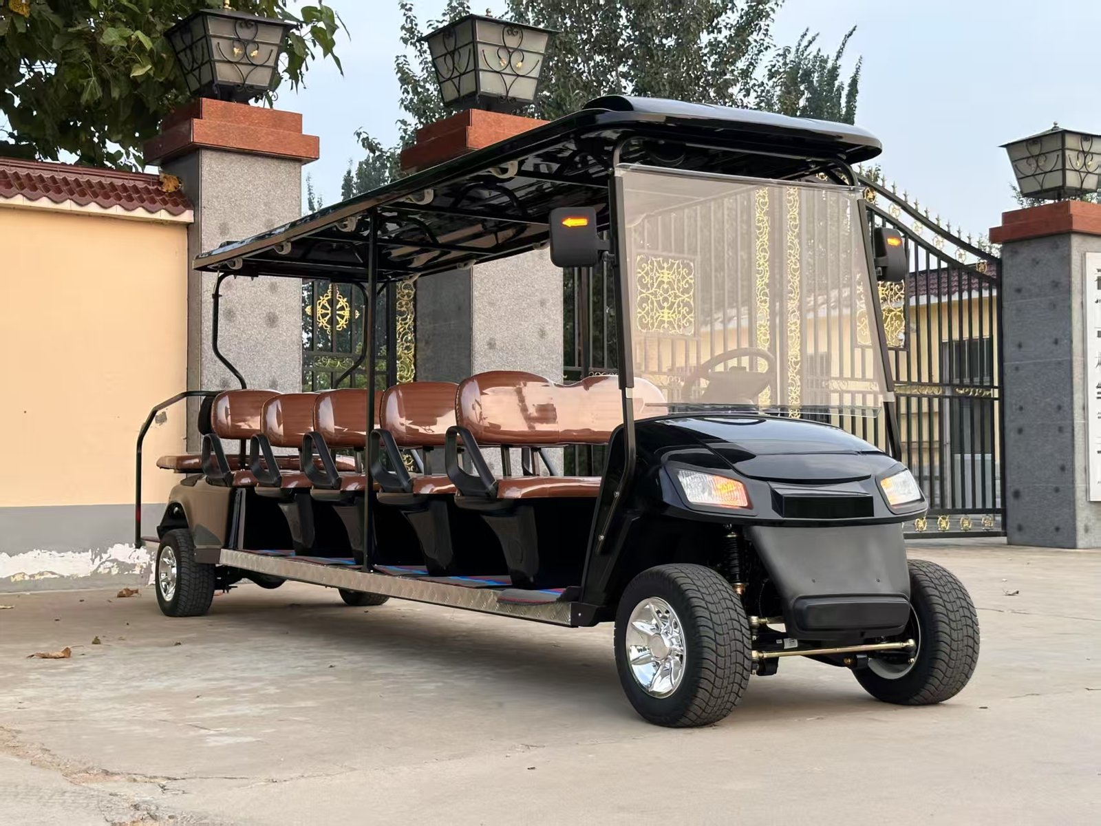 VR-A10+2 12-Seater Electric Golf Cart Maximum Capacity for Demanding Transport Needs