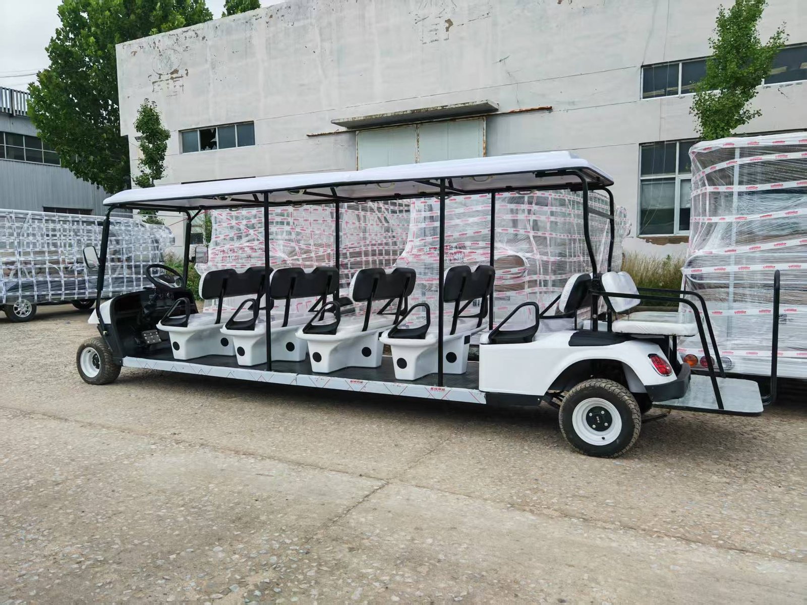 VR-A10+2 12-Seater Electric Golf Cart Maximum Capacity for Demanding Transport Needs - 图片 4